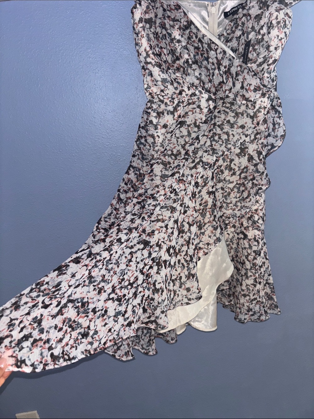 Express Dress - Picture 8 of 10
